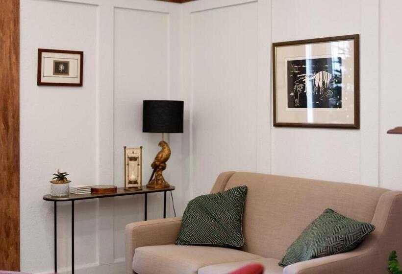 호텔 Eastview Estate