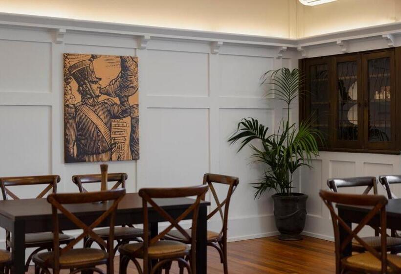 호텔 Eastview Estate