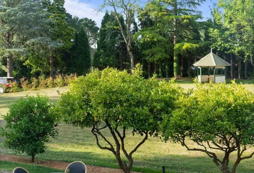 ホテル Eastview Estate