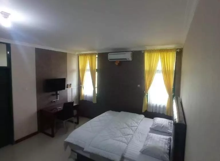 ホテル Gatsu Resort Redpartner At Karangploso