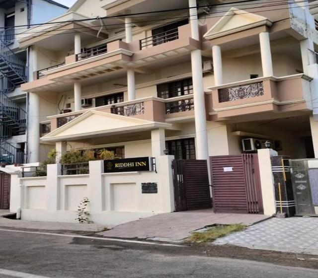 هتل Riddhi Inn