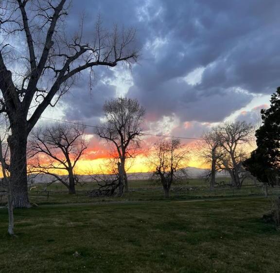 Hudson House Bed And Breakfast