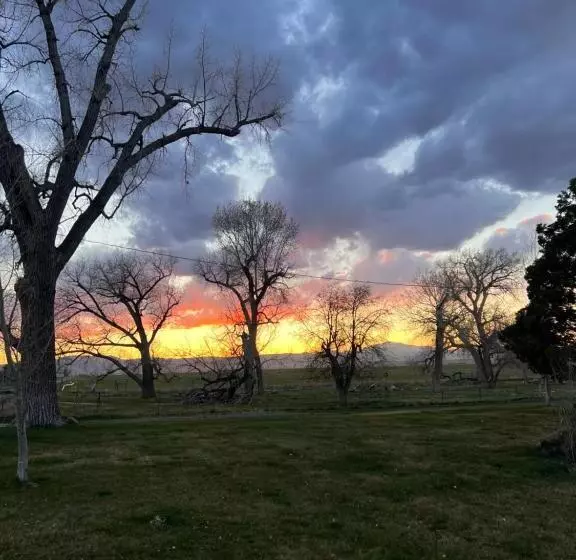 Hudson House Bed And Breakfast