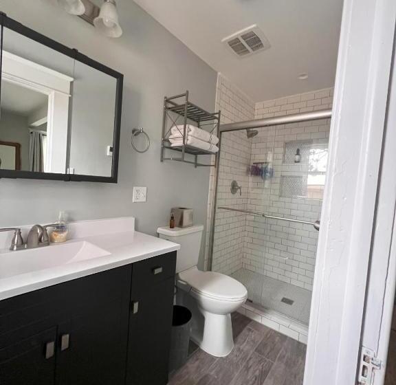 Hudson House Bed And Breakfast