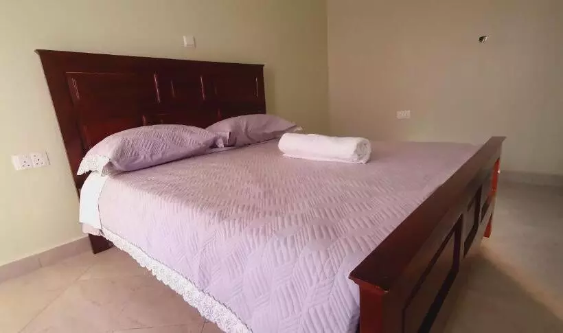 هتل Amen Guest House Near Airport