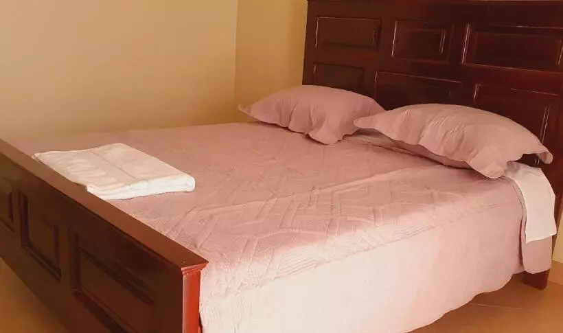 هتل Amen Guest House Near Airport