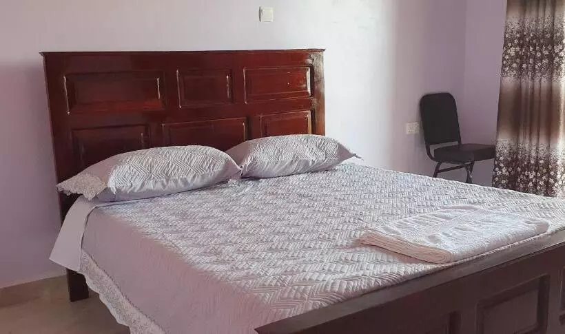 هتل Amen Guest House Near Airport