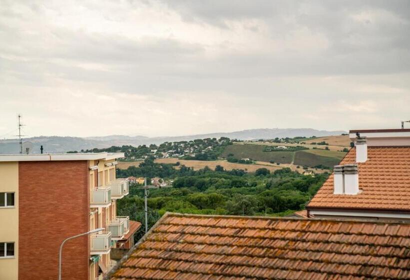 펜션 Vento Del Conero