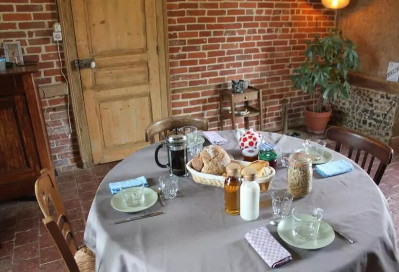 ベッドアンドブレックファースト Auberge De La Croix Du Maupas