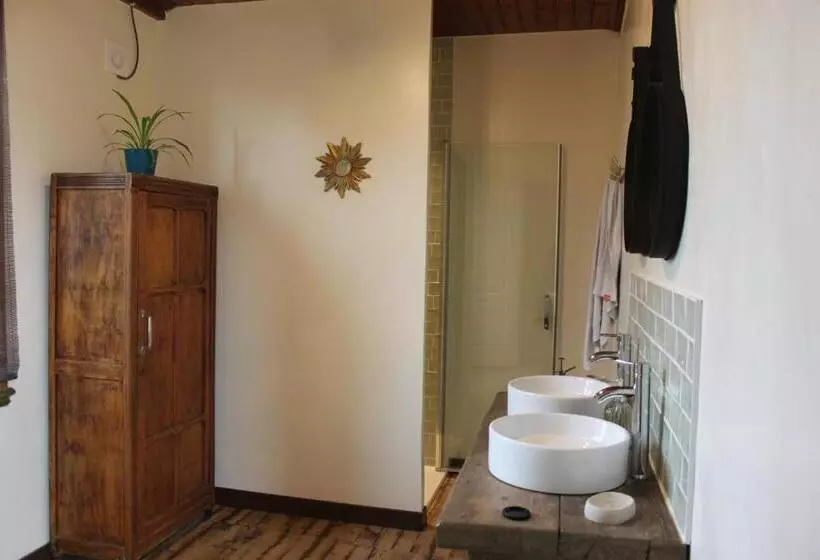 ベッドアンドブレックファースト Auberge De La Croix Du Maupas