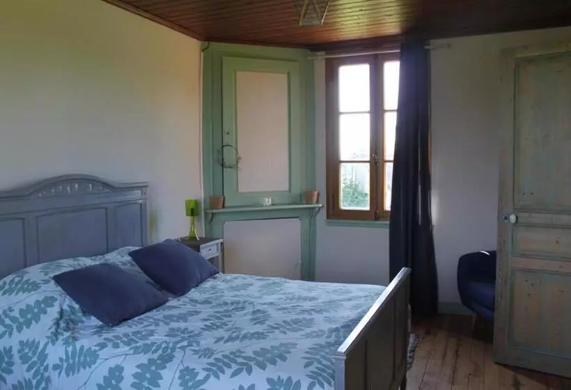 ベッドアンドブレックファースト Auberge De La Croix Du Maupas