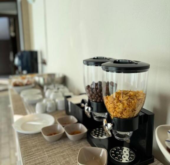 تختخواب و صبحانه Freya Rooms