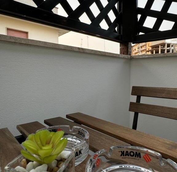 تختخواب و صبحانه Freya Rooms