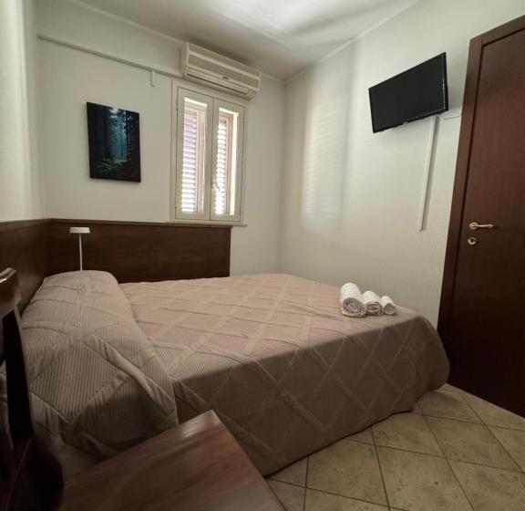 تختخواب و صبحانه Freya Rooms