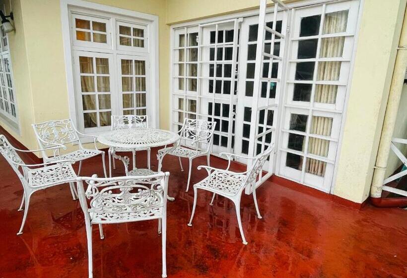 צימר Grymsby Holiday Bungalow