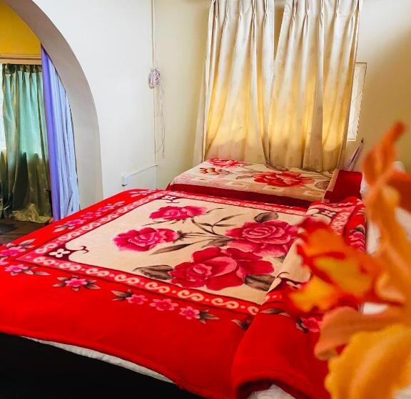 צימר Grymsby Holiday Bungalow