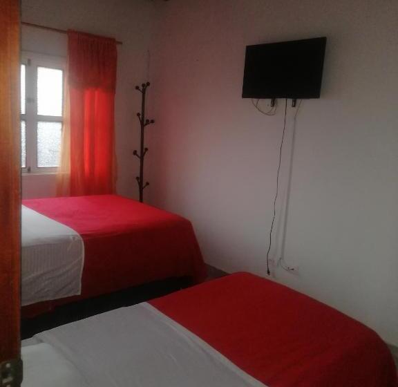 تختخواب و صبحانه Hostal Donde Alejo