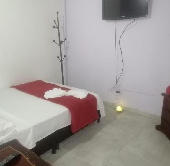 تختخواب و صبحانه Hostal Donde Alejo