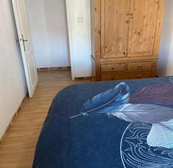 تختخواب و صبحانه Le Grand Logis