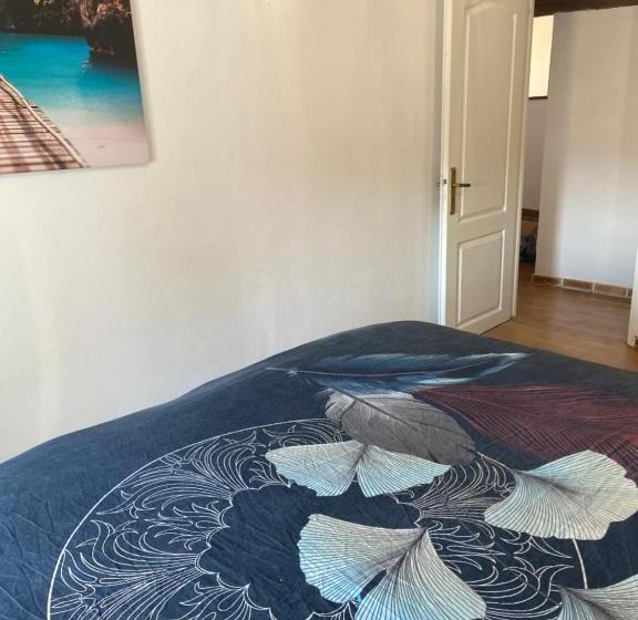 تختخواب و صبحانه Le Grand Logis