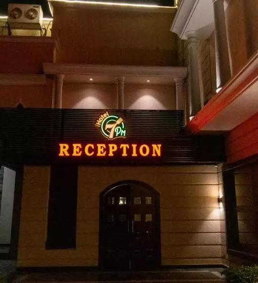 Hotel 7 Pm
