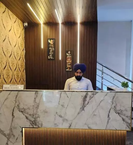 Hotel 7 Pm