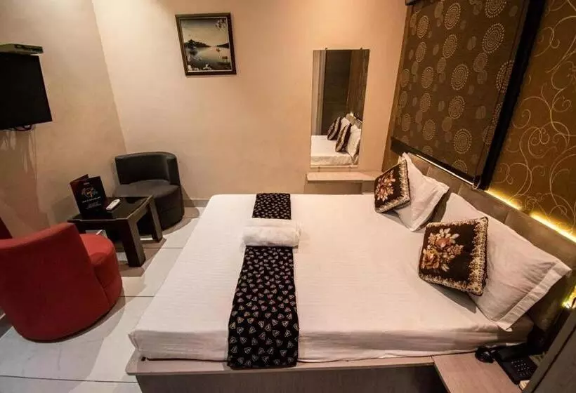 Hotel 7 Pm