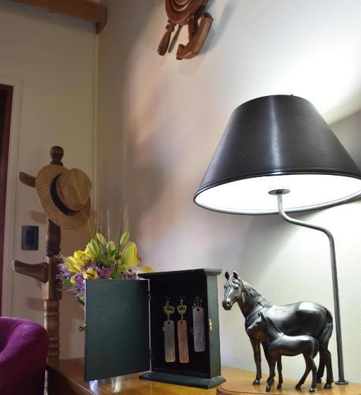 Отель Casablanca Melo, Córdoba, Argentina