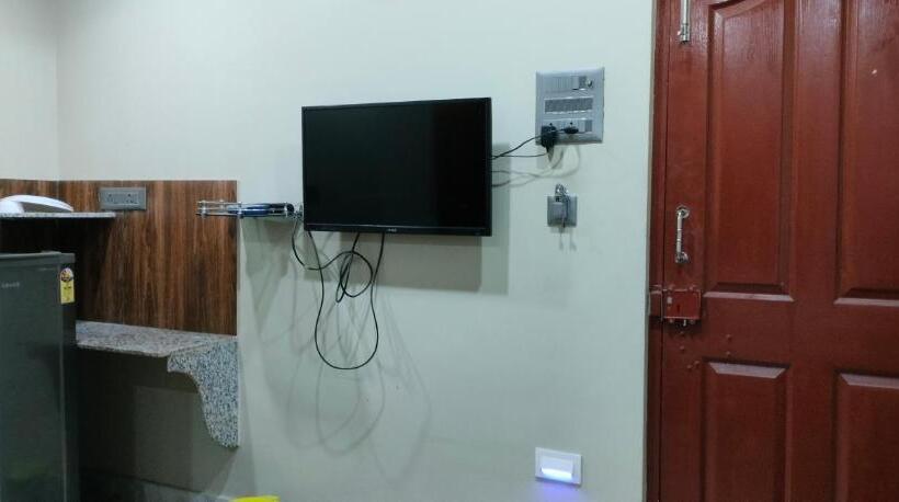 캡슐 호텔 73 Banquet & Guest House