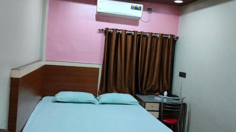 캡슐 호텔 73 Banquet & Guest House