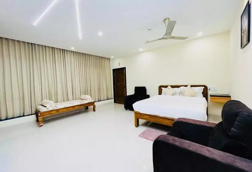 ホテル Gokulam Grand