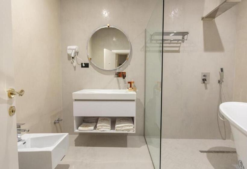 هتل King & Queen Boutique