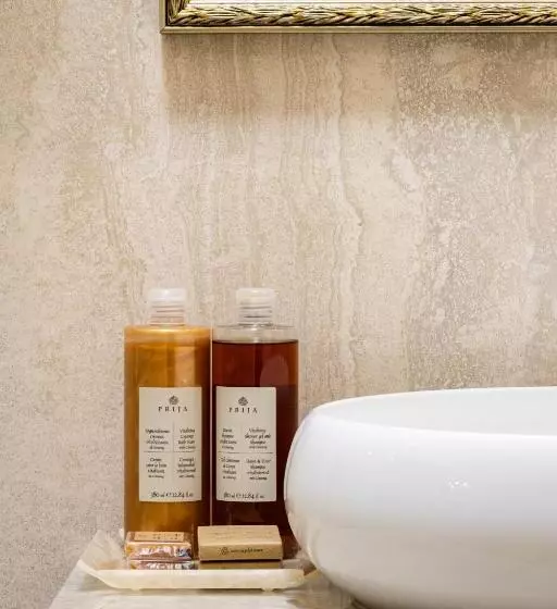 ホテル King & Queen Boutique