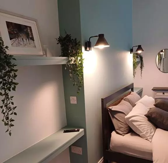 ペンション Crescent House