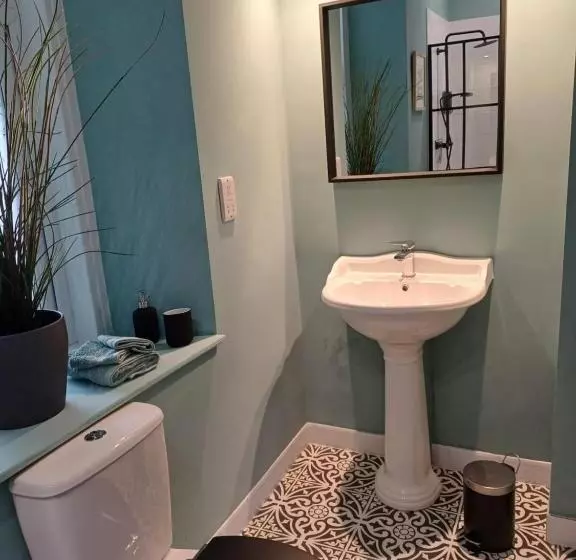 ペンション Crescent House