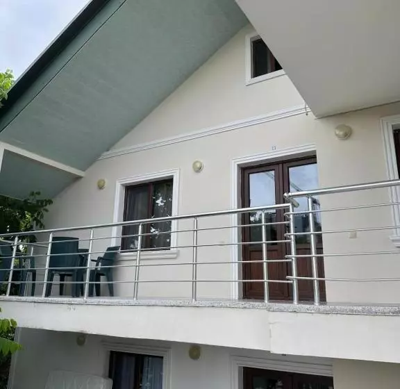 پانسیون Guest House Vache