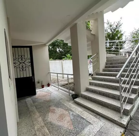 پانسیون Guest House Vache