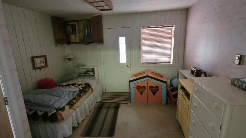 Polar Bear Bed And Breakfast