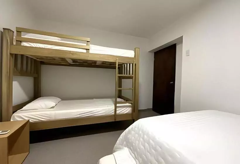 Retkeilymaja Gl Hostal Habitacion Familiar