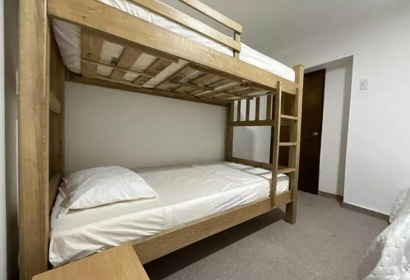 Retkeilymaja Gl Hostal Habitacion Familiar