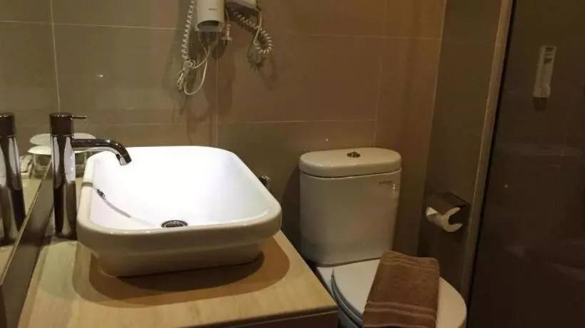 Guest Hotel Manggar