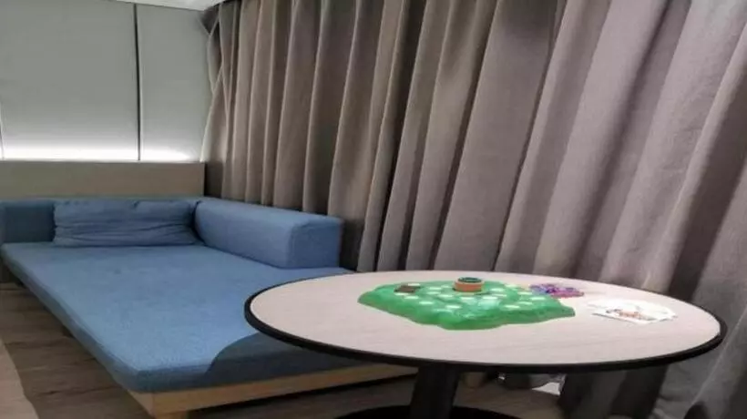 Gya Hotel Jurong England International