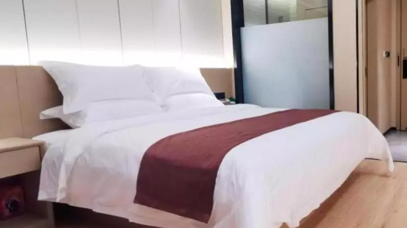 Gya Hotel Jurong England International