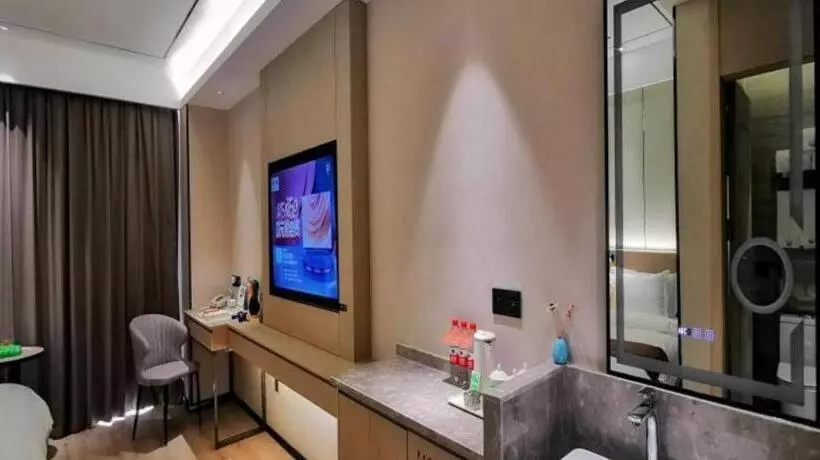 Gya Hotel Jurong England International