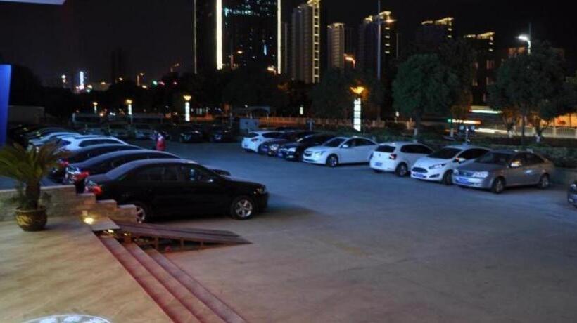 בית מלון כפרי Greentree Inn Yancheng Yandu District Hongxing Macalline Century Avenue