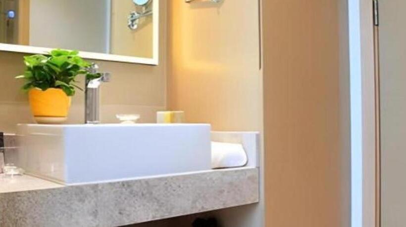 Hotel Home Inn Plus Shanghai Middle Ring Jinshajiang Road Fengzhuang Metro Station