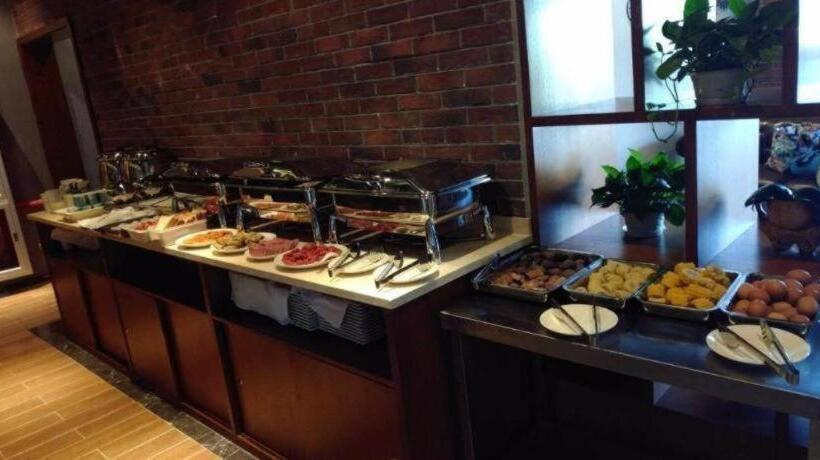 Otel James Joyce Coffetel·shanghai Jinshan City Beach Bailian Shopping Center