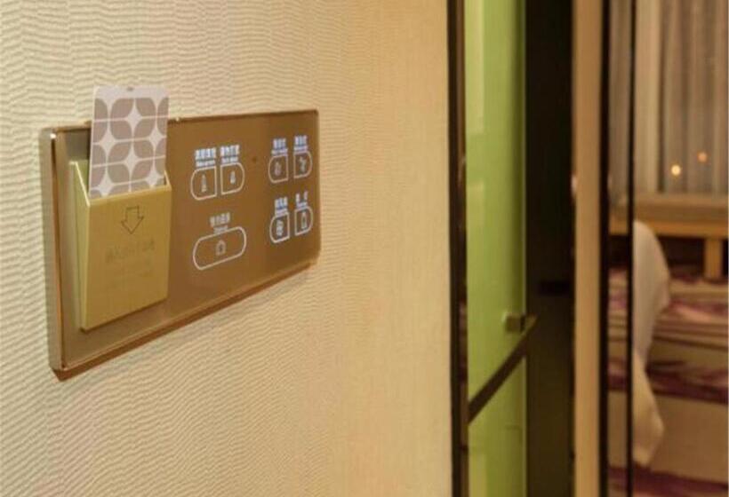 Lavande Hotels·lasa Railway Station