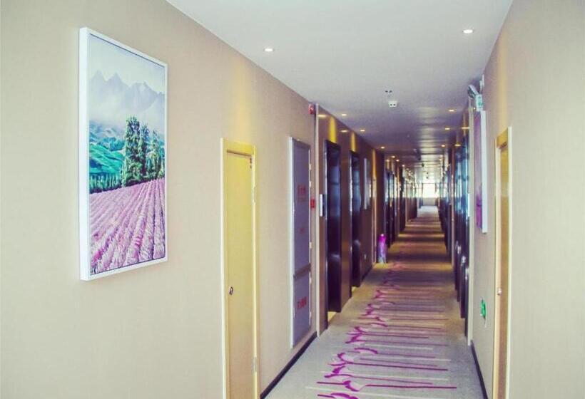 Lavande Hotels·lasa Railway Station