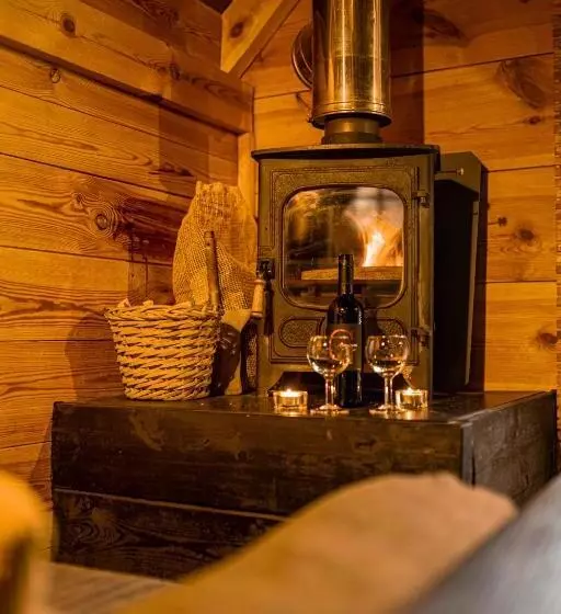 Les Cabanes De Rensiwez